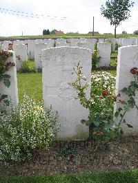 Dochy Farm New British Cemetery - McLean, Donald